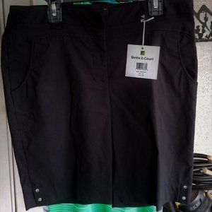 BETTE & COURT WOMEN'S SZ 10 BLACK GOLF SHORTS